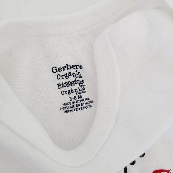 3-6M Gerber Auntie bodysuit - Picture 3 of 4